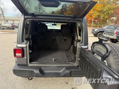 Zdjęcie 14 z 14 samochodu: 2019 JEEP WRANGLER UNLIMITED SPORT VIN:1C4HJXDN0KW624492 - miniatura