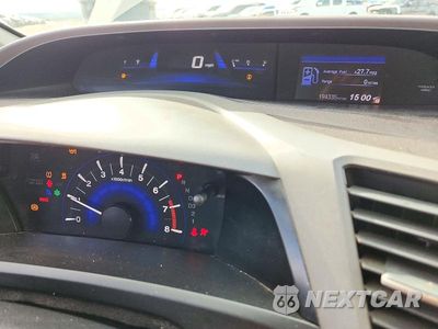 Zdjęcie 9 z 13 samochodu: 2012 HONDA CIVIC LX VIN:19XFB2F54CE313440 - miniatura