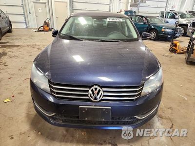 Piąte zdjęcie samochodu w środku: 2012 VOLKSWAGEN PASSAT S VIN:1VWAP7A38CC021003 - miniatura
