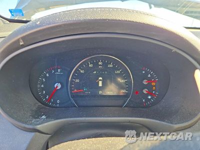 Zdjęcie 9 z 14 samochodu: 2016 KIA SORENTO SX LIMITED V6 VIN:5XYPK4A5XGG100203 - miniatura