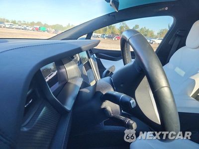 Zdjęcie 9 z 14 samochodu: 2019 TESLA MODEL X VIN:5YJXCBE43KF203305 - miniatura