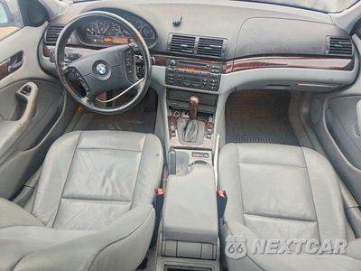Zdjęcie 8 z 12 samochodu: 2004 BMW 325 I VIN:WBAEV33474KR33876 - miniatura