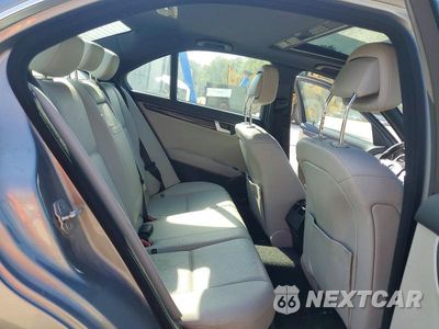 Zdjęcie 10 z 12 samochodu: 2013 MERCEDES-BENZ C 250 VIN:WDDGF4HB7DA823914 - miniatura