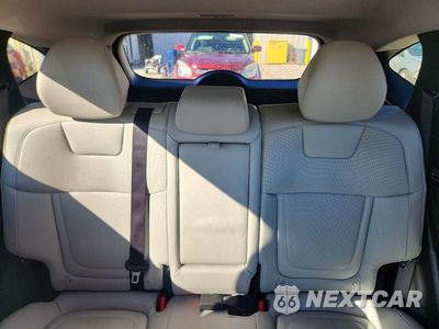 Zdjęcie 10 z 14 samochodu: 2023 HYUNDAI TUCSON LIMITED VIN:KM8JECA1XPU123222 - miniatura