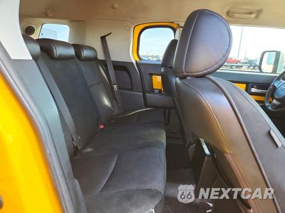 Zdjęcie 10 z 12 samochodu: 2007 TOYOTA FJ CRUISER BASE VIN:JTEBU11F970058300 - miniatura