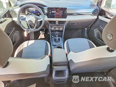Zdjęcie 8 z 13 samochodu: 2026 VOLKSWAGEN TAOS S VIN:3VV8C7B22TM034090 - miniatura