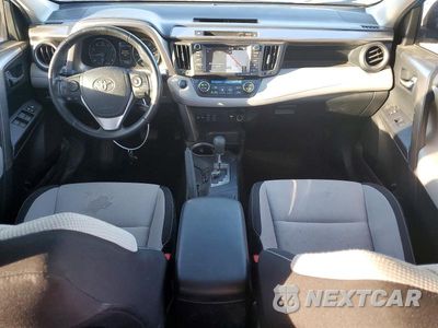Zdjęcie 8 z 13 samochodu: 2018 TOYOTA RAV4 XLE VIN:JTMWFREV9JD132122 - miniatura