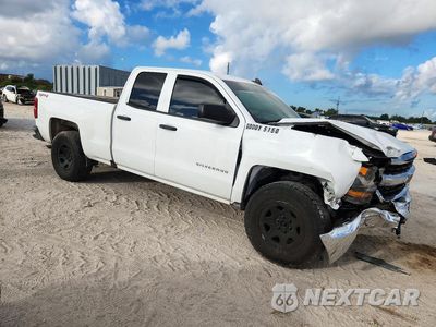 Czwarte zdjęcie samochodu z boku: 2017 CHEVROLET SILVERADO K1500 VIN:1GCVKNEH2HZ266073 - miniatura