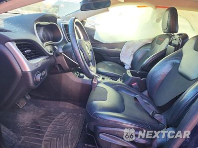 Zdjęcie 8 z 13 samochodu: 2016 JEEP CHEROKEE TRAILHAWK VIN:1C4PJMBS3GW326335 - miniatura