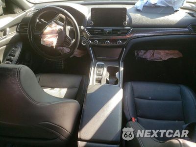 Zdjęcie 8 z 12 samochodu: 2020 HONDA ACCORD SPORT VIN:1HGCV2F30LA015254 - miniatura