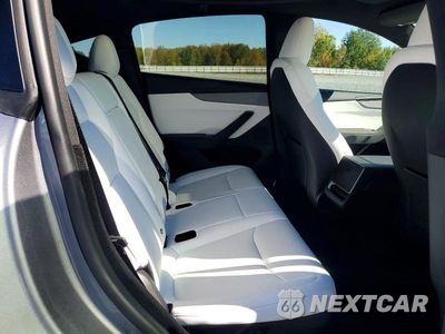 Zdjęcie 11 z 13 samochodu: 2026 TESLA MODEL Y VIN:7SAYGDEE5TA732088 - miniatura