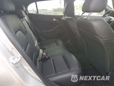 Zdjęcie 11 z 13 samochodu: 2018 MERCEDES-BENZ GLA 250 4MATIC VIN:WDCTG4GB6JJ446814 - miniatura