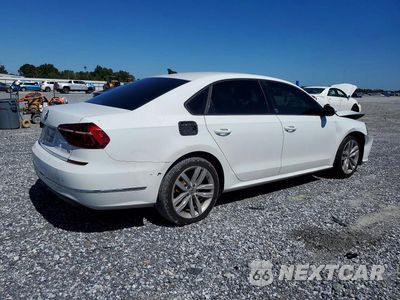 Trzecie zdjęcie samochodu z tyłu: 2019 VOLKSWAGEN PASSAT WOLFSBURG VIN:1VWLA7A37KC005707 - miniatura
