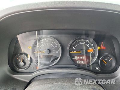 Zdjęcie 9 z 12 samochodu: 2016 JEEP PATRIOT LATITUDE VIN:1C4NJRFB7GD685777 - miniatura