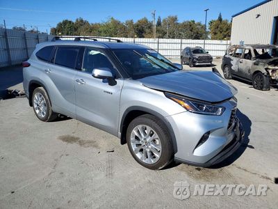 Czwarte zdjęcie samochodu z boku: 2020 TOYOTA HIGHLANDER HYBRID LIMITED VIN:5TDDBRCH1LS006022 - miniatura