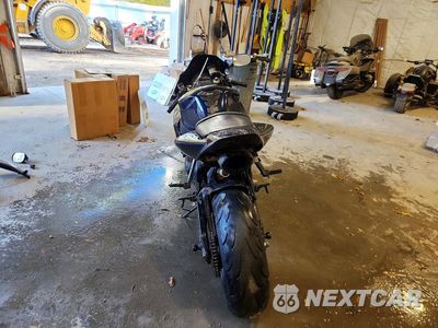 Czwarte zdjęcie samochodu z boku: 2006 HONDA CBR1000 RR VIN:JH2SC57006M205197 - miniatura