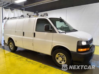 Czwarte zdjęcie samochodu z boku: 2021 CHEVROLET EXPRESS G2500 VIN:1GCWGAFP6M1252576 - miniatura