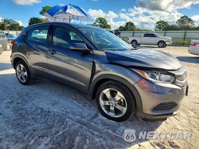 Czwarte zdjęcie samochodu z boku: 2019 HONDA HR-V LX VIN:3CZRU5H39KG701149 - miniatura