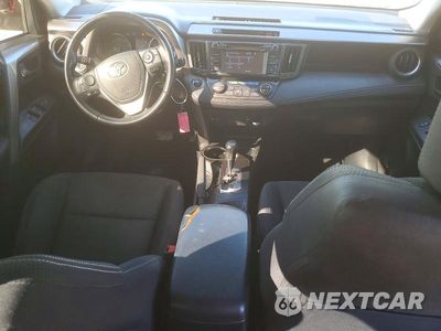 Zdjęcie 8 z 14 samochodu: 2018 TOYOTA RAV4 XLE VIN:JTMWFREV5JD132392 - miniatura