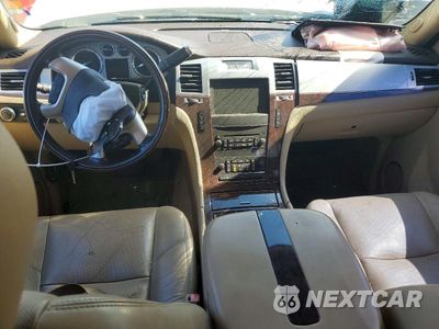 Zdjęcie 8 z 13 samochodu: 2011 CADILLAC ESCALADE VIN:1GYS4AEFXBR329913 - miniatura