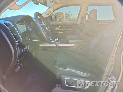 Zdjęcie 7 z 13 samochodu: 2019 RAM 1500 LARAMIE VIN:1C6SRFJT4KN513615 - miniatura