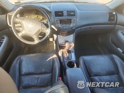 Zdjęcie 8 z 12 samochodu: 2007 HONDA ACCORD EX VIN:1HGCM56837A200923 - miniatura