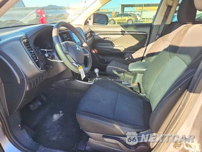 Zdjęcie 7 z 12 samochodu: 2019 MITSUBISHI OUTLANDER ES VIN:JA4AD2A30KZ007455 - miniatura