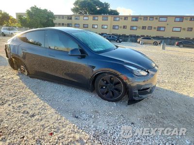 Czwarte zdjęcie samochodu z boku: 2025 TESLA MODEL Y VIN:7SAYGDED3SF255105 - miniatura