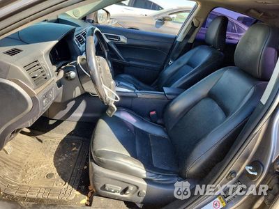 Zdjęcie 7 z 12 samochodu: 2016 LEXUS CT 200 VIN:JTHKD5BH5G2266317 - miniatura