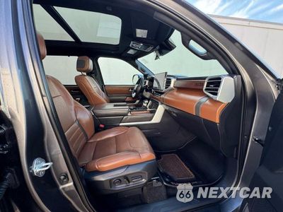Piąte zdjęcie samochodu w środku: 2024 TOYOTA TUNDRA 1794 EDITION VIN:5TFMA5AB4RX033485 - miniatura