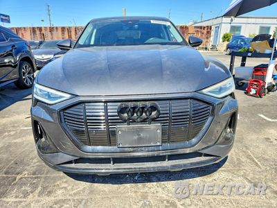 Piąte zdjęcie samochodu w środku: 2021 AUDI E-TRON SPORTBACK PREMIUM PLUS VIN:WA12AAGE4MB001072 - miniatura