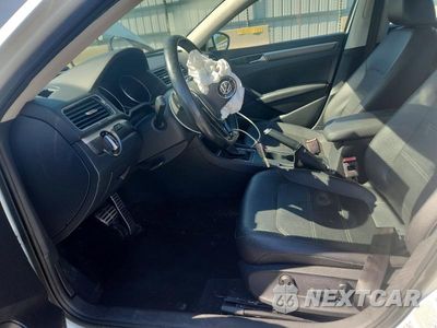 Zdjęcie 7 z 12 samochodu: 2017 VOLKSWAGEN PASSAT R-LINE VIN:1VWDT7A33HC049176 - miniatura