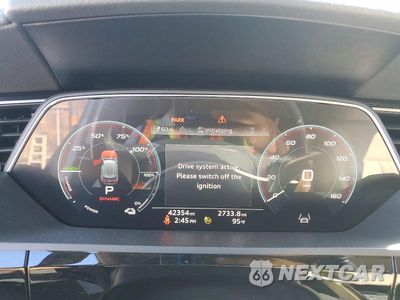 Zdjęcie 9 z 13 samochodu: 2022 AUDI E-TRON PREMIUM VIN:WA1AAAGE3NB014005 - miniatura