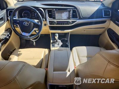 Zdjęcie 8 z 14 samochodu: 2016 TOYOTA HIGHLANDER XLE VIN:5TDJKRFH6GS313318 - miniatura