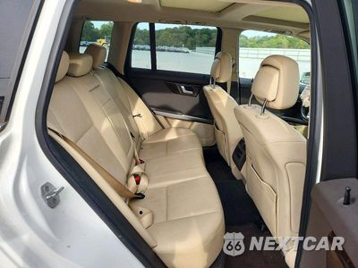 Zdjęcie 11 z 13 samochodu: 2015 MERCEDES-BENZ GLK 350 VIN:WDCGG5HB2FG392874 - miniatura