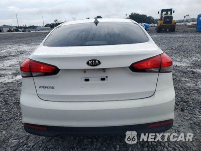 Zdjęcie 6 z 13 samochodu: 2018 KIA FORTE LX VIN:3KPFK4A76JE239875 - miniatura