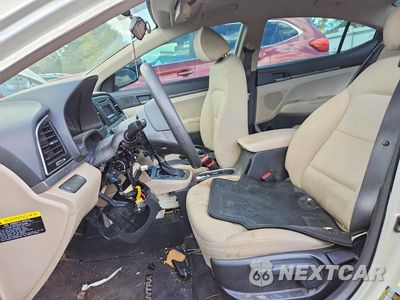 Zdjęcie 7 z 12 samochodu: 2017 HYUNDAI ELANTRA SE VIN:KMHD74LF0HU417798 - miniatura
