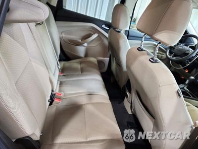 Zdjęcie 11 z 13 samochodu: 2017 FORD ESCAPE SE VIN:1FMCU0GDXHUC17615 - miniatura