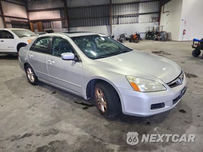 Czwarte zdjęcie samochodu z boku: 2006 HONDA ACCORD EX VIN:1HGCM56876A113847 - miniatura