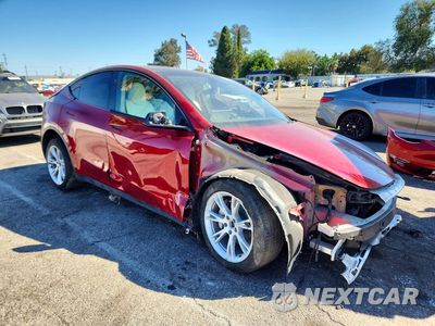 Czwarte zdjęcie samochodu z boku: 2024 TESLA MODEL Y VIN:7SAYGDEE9RF063190 - miniatura