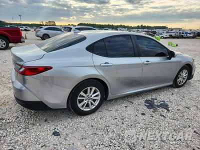 Trzecie zdjęcie samochodu z tyłu: 2025 TOYOTA CAMRY LE VIN:4T1DAACK7SU142483 - miniatura