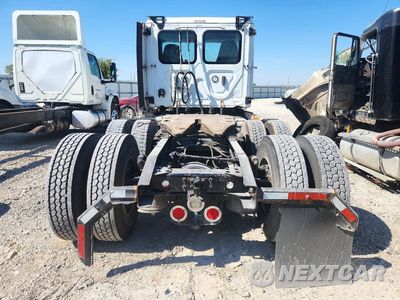 Zdjęcie 6 z 13 samochodu: 2019 FREIGHTLINER CASCADIA 126 SEMI TRUCK VIN:3AKJHLDV8KSKP8311 - miniatura
