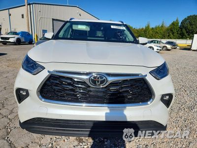 Piąte zdjęcie samochodu w środku: 2023 TOYOTA HIGHLANDER L VIN:5TDKDRAH6PS018502 - miniatura