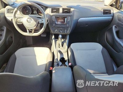 Zdjęcie 8 z 12 samochodu: 2018 VOLKSWAGEN JETTA S VIN:3VW2B7AJ2JM207004 - miniatura