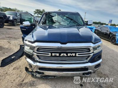 Piąte zdjęcie samochodu w środku: 2022 RAM 1500 LARAMIE VIN:1C6SRFJM3NN171135 - miniatura