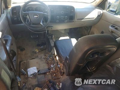 Zdjęcie 8 z 12 samochodu: 2007 CHEVROLET SILVERADO K3500 VIN:1GBJK33667F562142 - miniatura