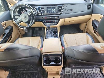 Zdjęcie 8 z 13 samochodu: 2018 KIA SEDONA EX VIN:KNDMC5C10J6371846 - miniatura