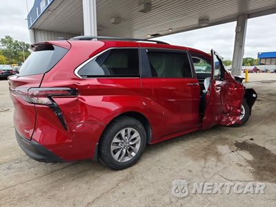 Trzecie zdjęcie samochodu z tyłu: 2025 TOYOTA SIENNA XLE 7-PASSENGER VIN:5TDJSKFC7SS226614 - miniatura