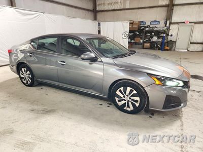 Czwarte zdjęcie samochodu z boku: 2023 NISSAN ALTIMA S VIN:1N4BL4BV5PN339601 - miniatura