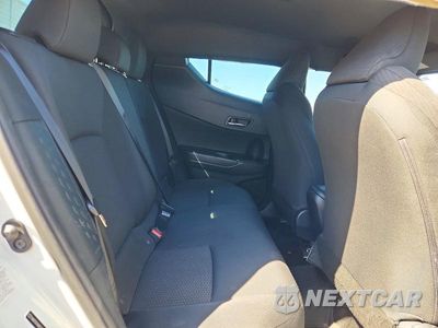 Zdjęcie 10 z 12 samochodu: 2019 TOYOTA C-HR LE VIN:NMTKHMBX3KR094800 - miniatura